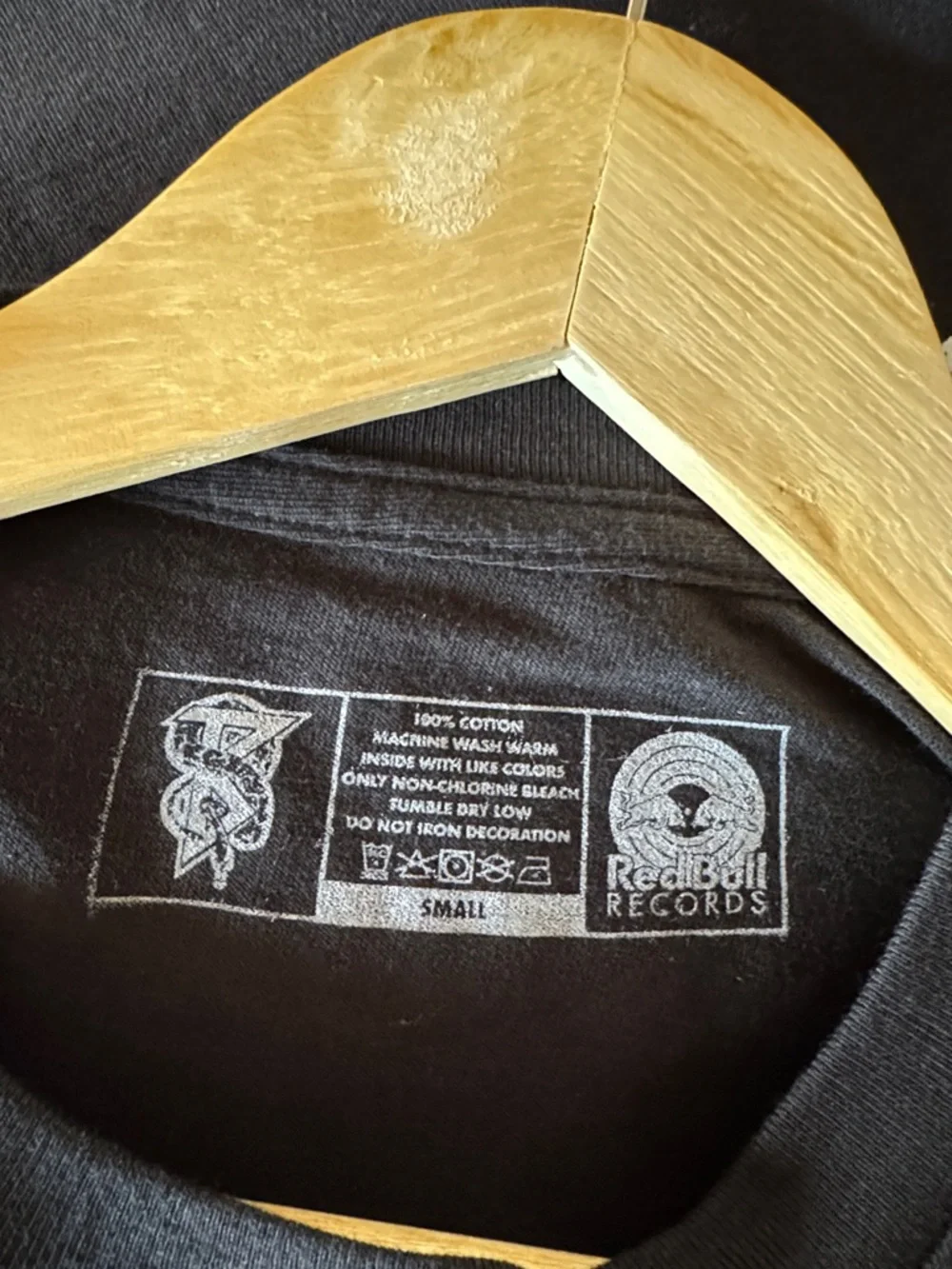 Beartooth T-Shirt - Picture 4 of 4